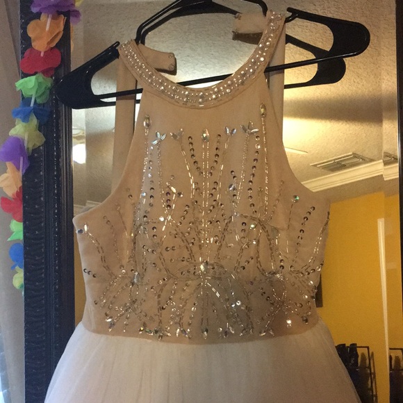 Formal/prom dress size 1 - Picture 2 of 3